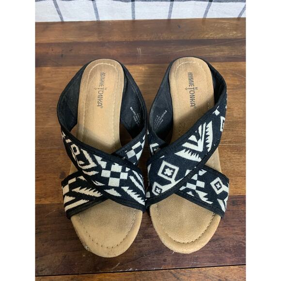 Women’s Minnetonka Black and White Fabric Sandals / Wedges Size 8 Aztec Western - Picture 3 of 11